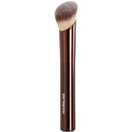 Кисть для тональной основы Hourglass Ambient Soft Glow Foundation Brush
